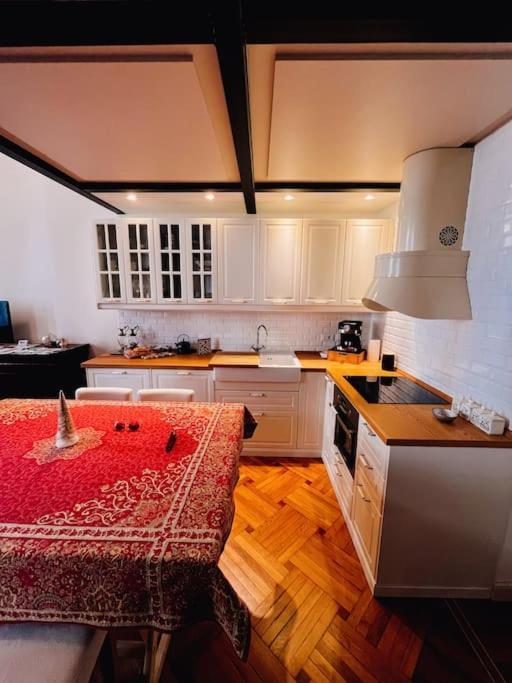 Beyond8 Luxurysuite Trieste Bagian luar foto
